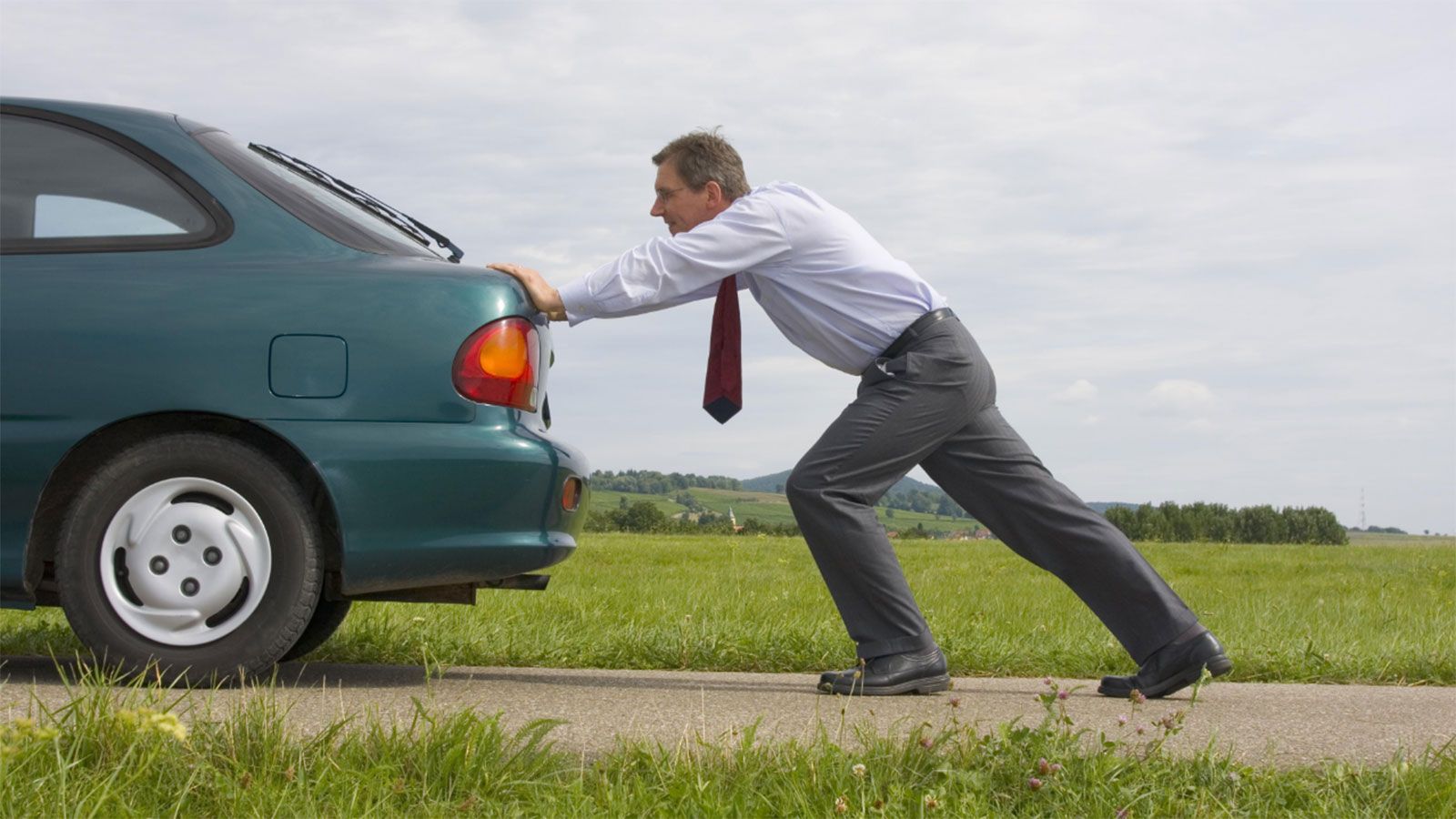 Μπαταρία αυτοκινήτου: Οι βασικοί λόγοι που αδειάζει και πώς να την προστατεύσεις